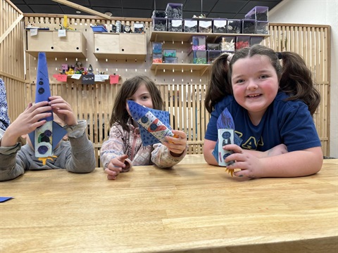 arts and crafts at museum.jpg